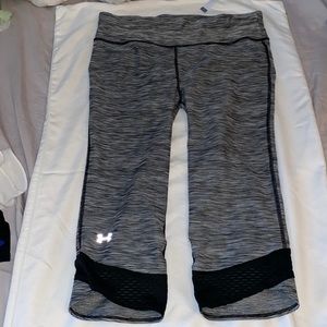 Under Armour cropped workout pants